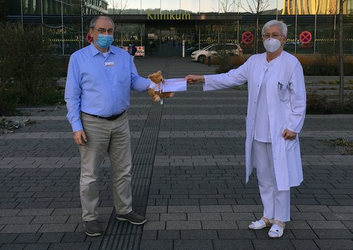 Spendenübergabe Strahlentherapie