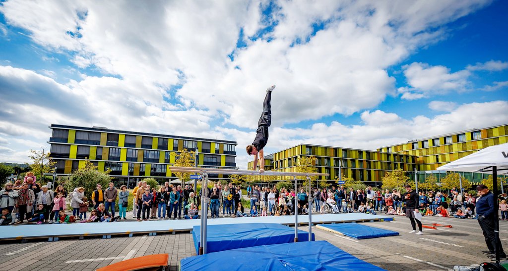 10 Jahre Rems-Murr-Klinikum Winnenden: Reckturner des Vfl Waiblingen
