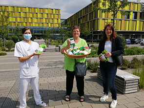 Spendenübergabe Grüne Socken